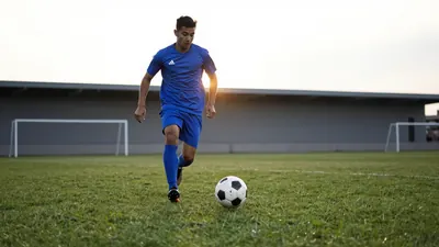 Molde FK reiser til Åråsen for å møte Lillestrøm i Eliteserien søndag, etter en 3-0-seier over Kristiansund BK i en...
